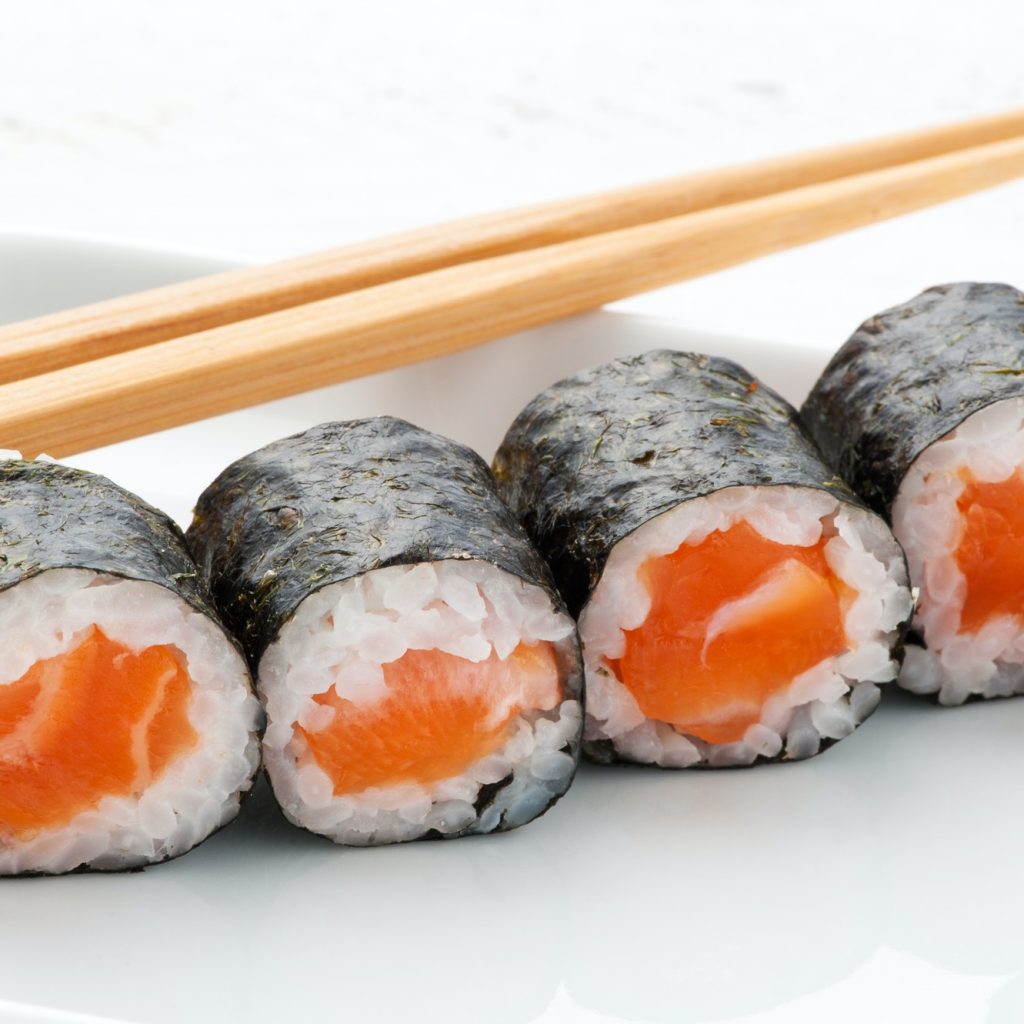 Four Hosomaki salmon sushi